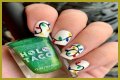 Can you paint Christmas lights with nail polish?